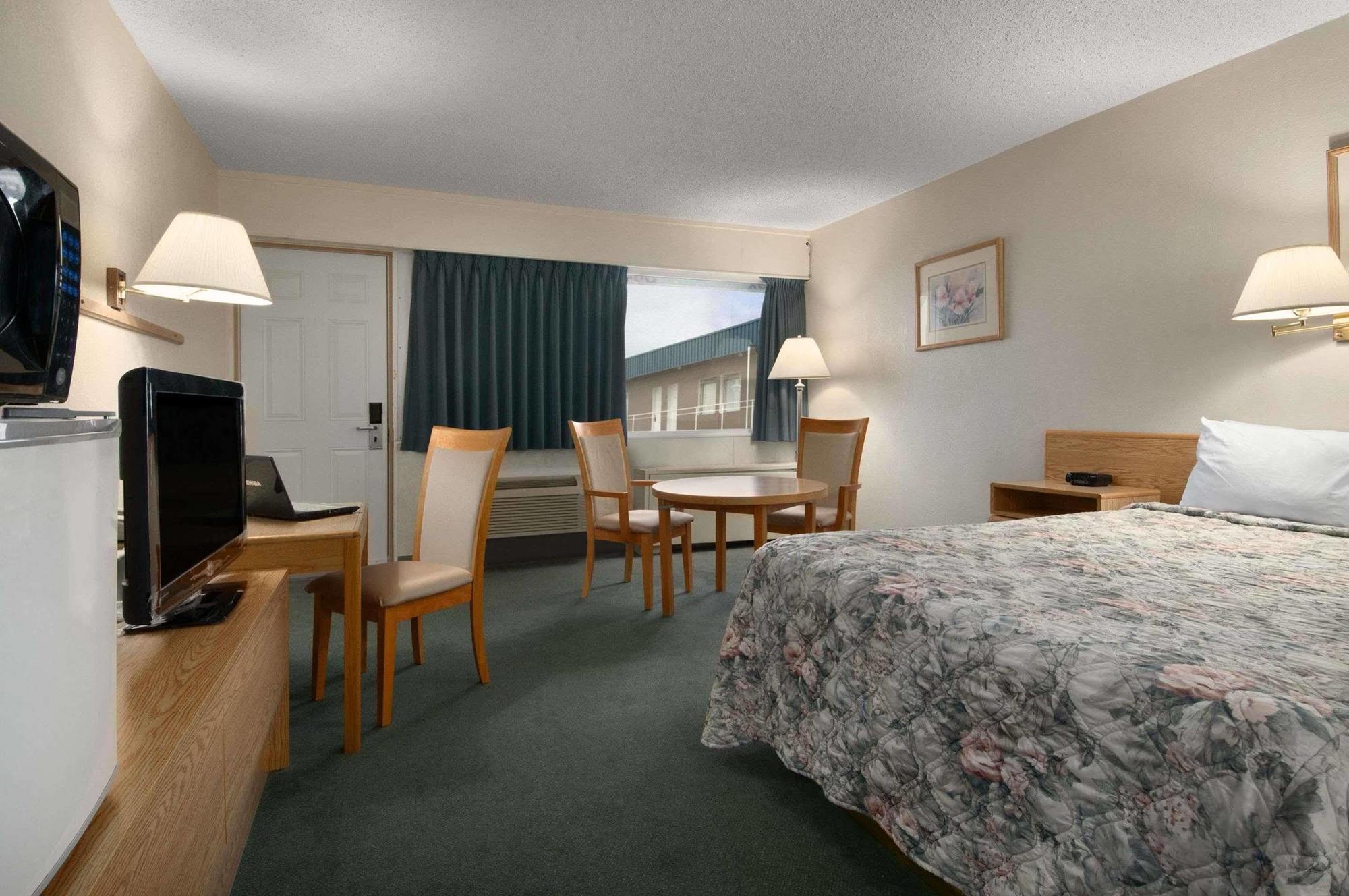Skyview Swift Current Hotell Eksteriør bilde